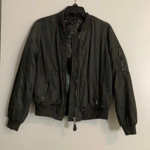 Kendall & Kylie bomber jacket olive